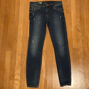 Lightly distressed skinny jeans